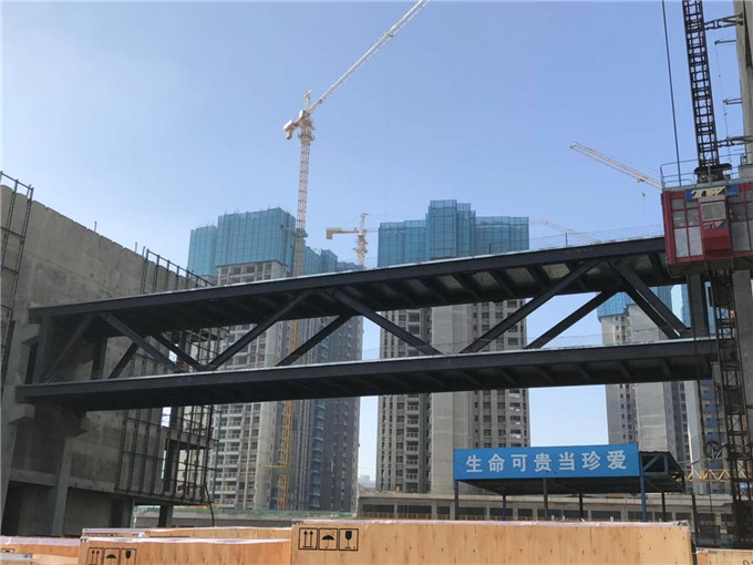 上海钢结构连廊工程主体侧面照片